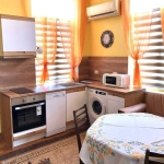 Дава се под наем Двустаен апартамент в Бургас, Център - 50 кв.м за 500 € - Снимка #1