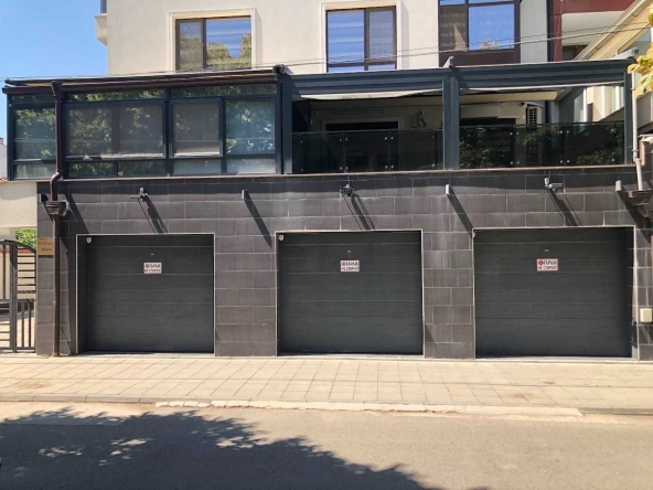 Дава се под наем Гараж / Паркомясто в Пловдив, Кючук Париж - 18 кв.м за 125 € - Снимка #1