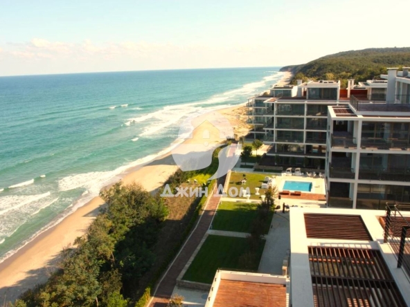 Мезонет в Обзор - 219 кв.м за 777 €/кв.м - Снимка #1