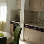 Дава се под наем Тристаен апартамент в Бургас, Зорница - 96 кв.м за 250 € - Снимка #1