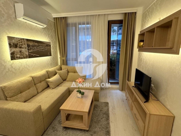 Двустаен апартамент в к.к. Слънчев бряг - 44 кв.м за 1020 €/кв.м - Снимка #1