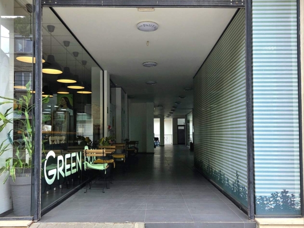 Дава се под наем Магазин в Кюстендил, Център - 46 кв.м за 408 € - Снимка #1