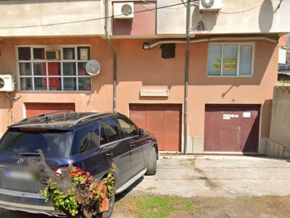 Гараж / Паркомясто в Пазарджик, Идеален център - 22 кв.м за 910 €/кв.м - Снимка #1