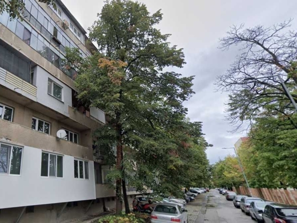Тристаен апартамент в София, Толстой - 64 кв.м за 2235 €/кв.м - Снимка #1