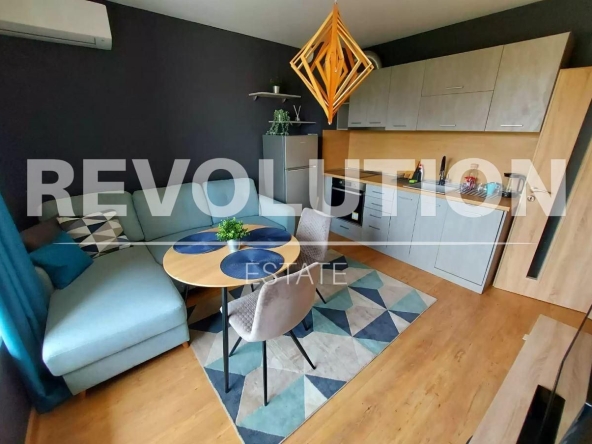 Дава се под наем Двустаен апартамент в Варна, Автогара - 55 кв.м за 550 € - Снимка #1