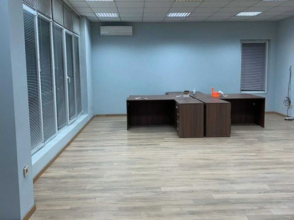 Дава се под наем Офис в София, Гео Милев - 89 кв.м за 1280 € - Снимка #1