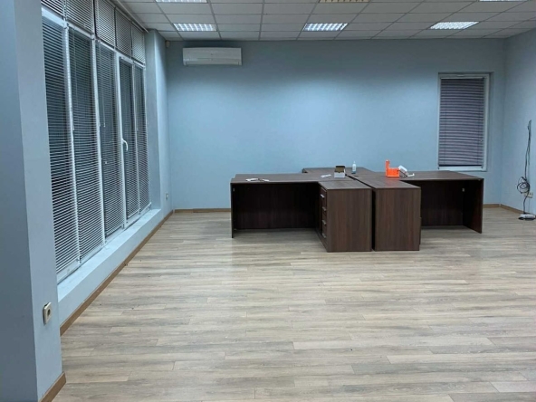 Дава се под наем Магазин в София, Гео Милев - 89 кв.м за 1280 € - Снимка #1