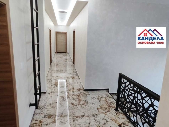 Тристаен апартамент в Пловдив, Младежки Хълм - 141 кв.м за 1043 €/кв.м - Снимка #1