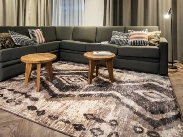 Дава се под наем Тристаен апартамент в Пловдив, Тракия - 88 кв.м за 255 € - Снимка #1