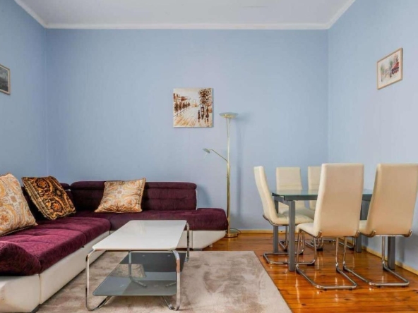 Дава се под наем Тристаен апартамент в София, Център - 100 кв.м за 1200 € - Снимка #1