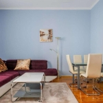 Дава се под наем Тристаен апартамент в София, Център - 100 кв.м за 950 € - Снимка #1