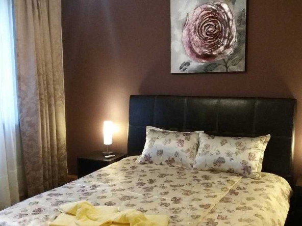 Дава се под наем Двустаен апартамент в Бургас, Център - 64 кв.м за 250 € - Снимка #1