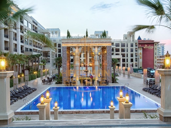 Двустаен апартамент в к.к. Златни пясъци - 54 кв.м за 1917 €/кв.м - Снимка #1