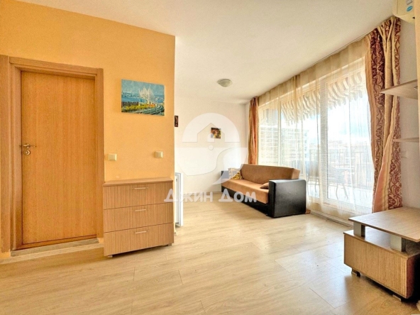 Двустаен апартамент в к.к. Слънчев бряг - 54 кв.м за 1038 €/кв.м - Снимка #1