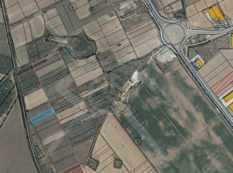 Земеделски имот в Куклен -  кв.м за 8500 €/дка - Снимка #1