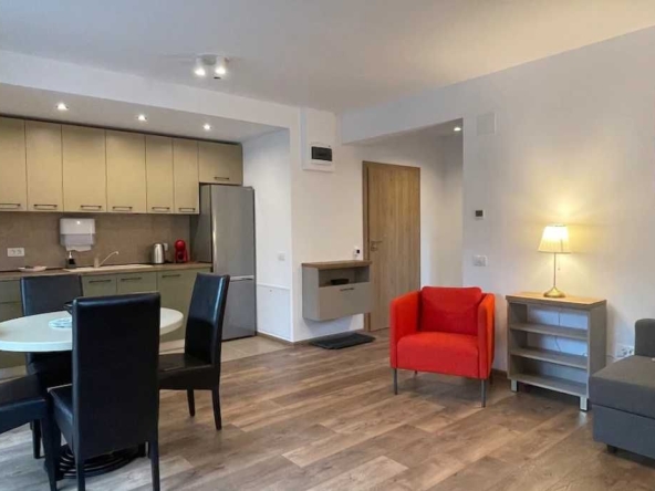 Дава се под наем Двустаен апартамент в Пловдив, Изгрев - 58 кв.м за 219.3 € - Снимка #1