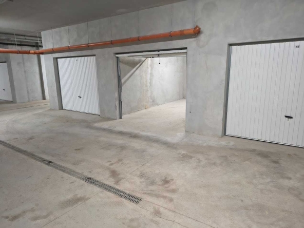 Дава се под наем Гараж / Паркомясто в София, Малинова долина - 19 кв.м за 119.34 € - Снимка #1