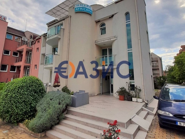 Хотел в Свети Влас - 1128 кв.м за 398 €/кв.м - Снимка #1