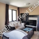 Дава се под наем Тристаен апартамент в София, Изгрев - 100 кв.м за 1000 € - Снимка #1