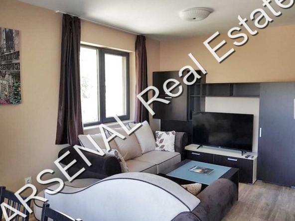 Дава се под наем Тристаен апартамент в София, Изгрев - 100 кв.м за 1000 € - Снимка #1