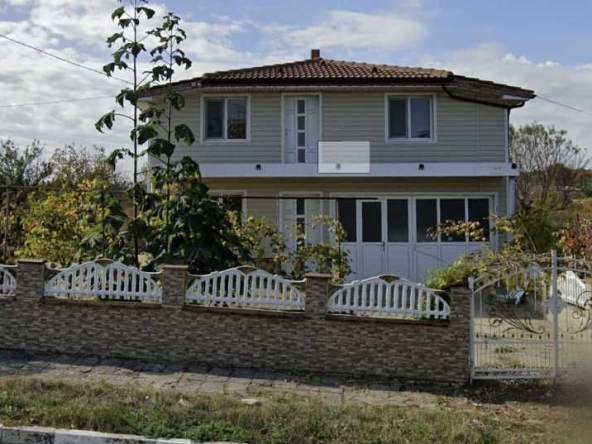 Къща в с. Карапелит, Област Добрич - 125 кв.м за 612 €/кв.м - Снимка #1