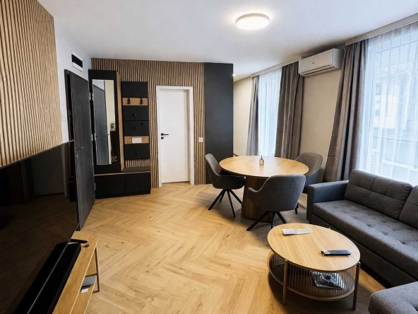 Дава се под наем Двустаен апартамент в София, Витоша - 50 кв.м за 697.17 € - Снимка #1