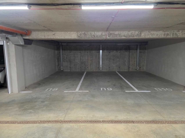 Дава се под наем Гараж / Паркомясто в София, Зона Б-5-3 - 14 кв.м за 99.45 € - Снимка #1