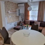 Дава се под наем Тристаен апартамент в София, Триъгълника - 80 кв.м за 750 € - Снимка #1