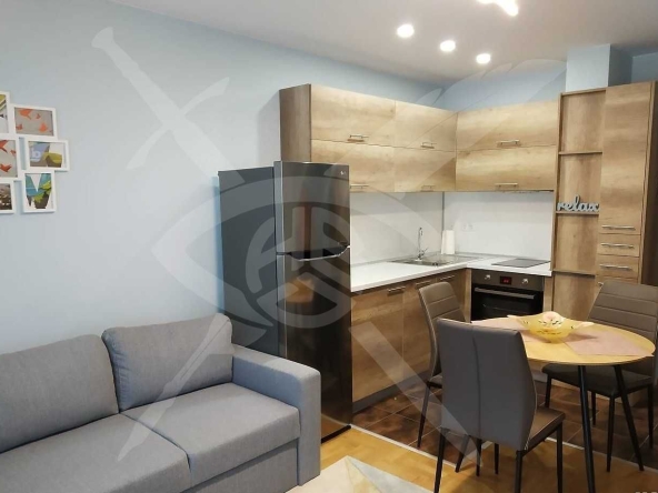 Дава се под наем Едностаен апартамент в Варна, Окръжна болница - 36 кв.м за 300 € - Снимка #1