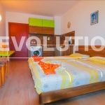 Дава се под наем Едностаен апартамент в к.к. Св.Св. Константин и Елена - 38 кв.м за 359.04 € - Снимка #1