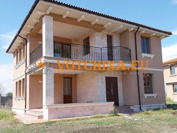 Къща в Поморие - 200 кв.м за 1250 €/кв.м - Снимка #1