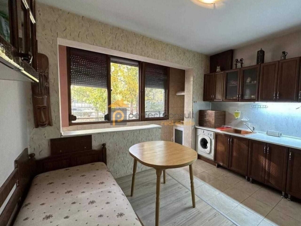 Тристаен апартамент в Пловдив, Младежки Хълм - 102 кв.м за 1814 €/кв.м - Снимка #1