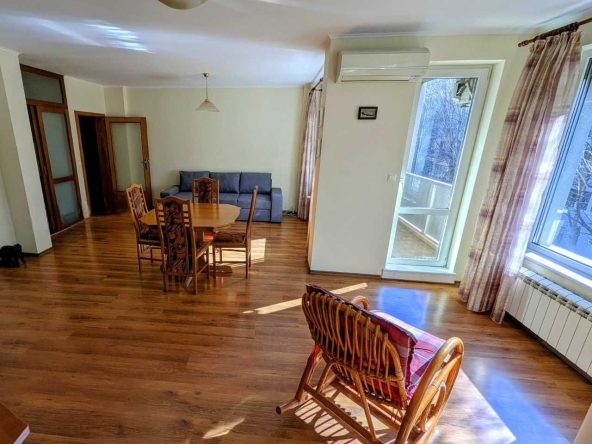 Дава се под наем Двустаен апартамент в София, Красно село - 87 кв.м за 668.1 € - Снимка #1