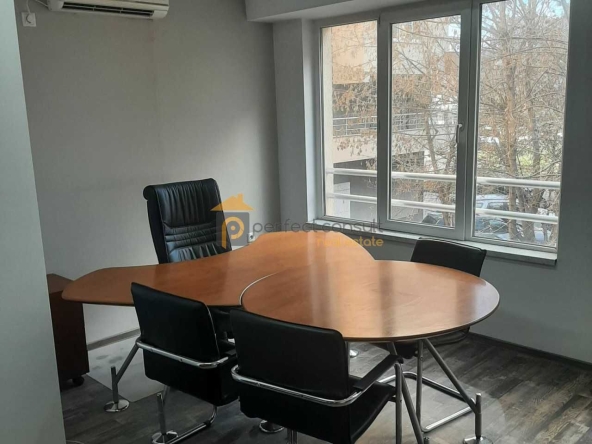 Дава се под наем Офис в Пловдив, Тракия - 25 кв.м за 248.88 € - Снимка #1