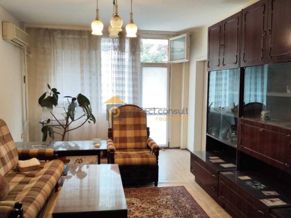 Тристаен апартамент в Пловдив, Кючук Париж - 97 кв.м за 694 €/кв.м - Снимка #1