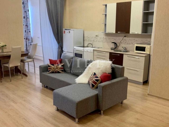 Дава се под наем Едностаен апартамент в Пловдив, Христо Смирненски - 35 кв.м за 178.5 € - Снимка #1