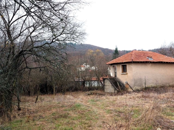 Парцел в с. Остра могила, Област Стара Загора - 700 кв.м за 58 €/кв.м - Снимка #1