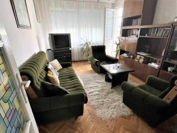 Тристаен апартамент в Пловдив, Център - 78 кв.м за 1475 €/кв.м - Снимка #1