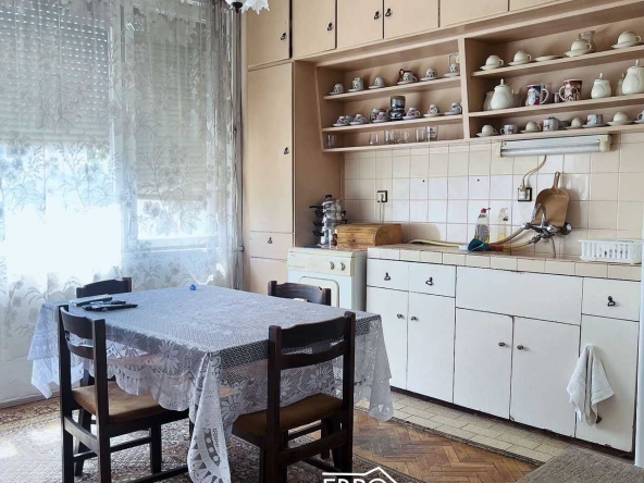 Двустаен апартамент в Стара Загора, Център - 50 кв.м за 1518 €/кв.м - Снимка #1