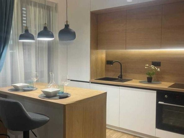 Дава се под наем Едностаен апартамент в Пловдив, Център - 32 кв.м за 400 € - Снимка #1