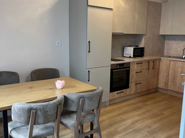 Тристаен апартамент в Пловдив, Младежки Хълм - 105 кв.м за 1214 €/кв.м - Снимка #1