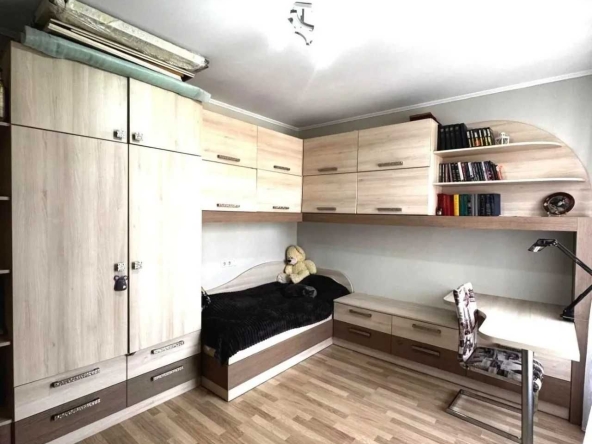 Дава се под наем Двустаен апартамент в София, Център - 56 кв.м за 397.8 € - Снимка #1