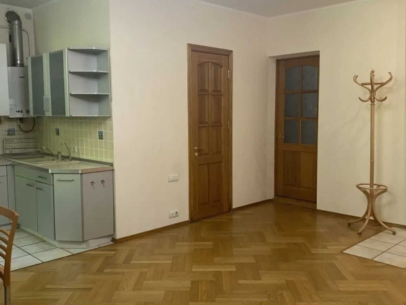 Дава се под наем Двустаен апартамент в София, Център - 55 кв.м за 433.5 € - Снимка #1