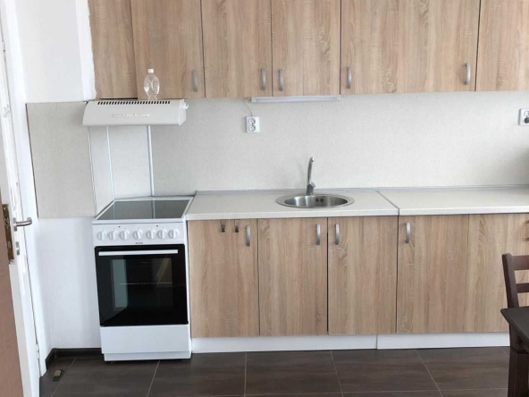 Дава се под наем Тристаен апартамент в Пловдив, Гагарин - 110 кв.м за 423.81 € - Снимка #1