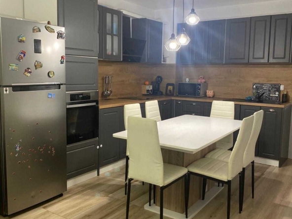 Тристаен апартамент в Пловдив, Христо Смирненски - 98 кв.м за 646 €/кв.м - Снимка #1