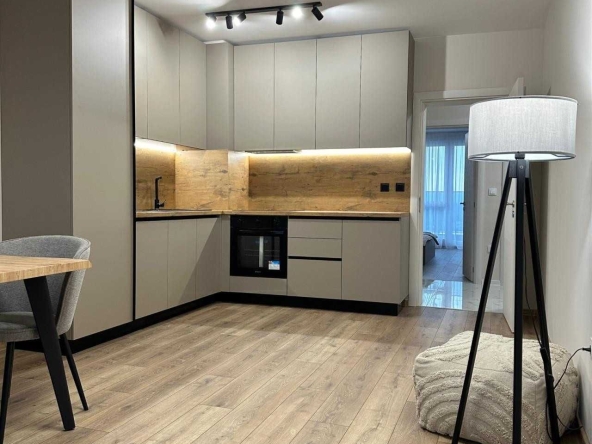 Тристаен апартамент в Пловдив, Гагарин - 115 кв.м за 1566 €/кв.м - Снимка #1