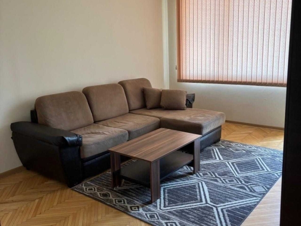 Двустаен апартамент в Пловдив, Център - 65 кв.м за 2154 €/кв.м - Снимка #1