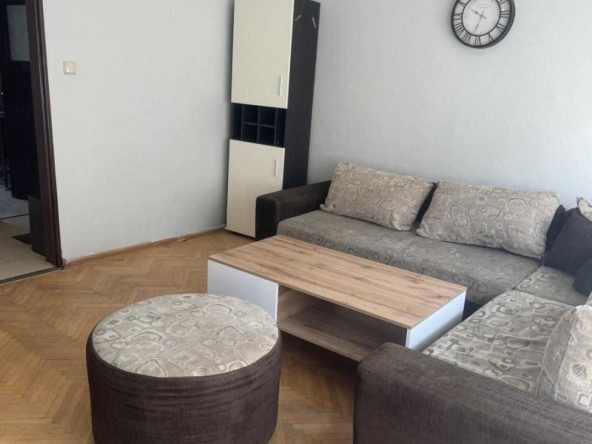 Дава се под наем Тристаен апартамент в Пловдив, Кършияка - 86 кв.м за 400 € - Снимка #1