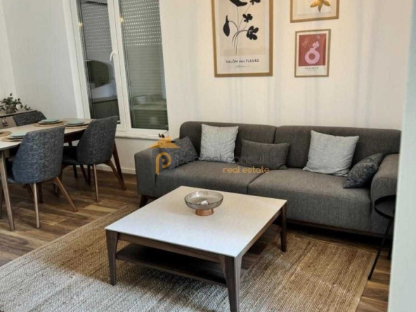 Дава се под наем Тристаен апартамент в Пловдив, Христо Смирненски - 100 кв.м за 950 € - Снимка #1