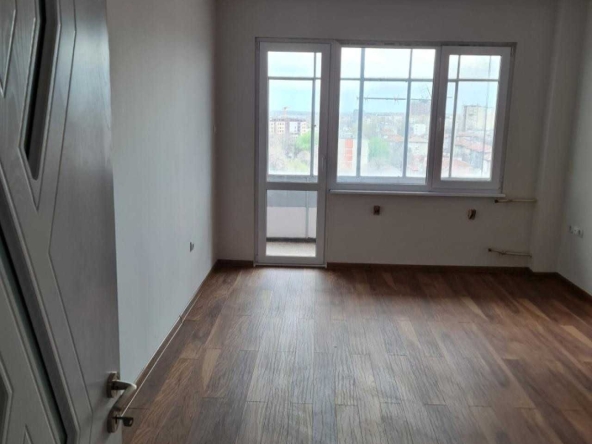 Тристаен апартамент в Пловдив, Център - 86 кв.м за 1687 €/кв.м - Снимка #1